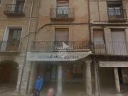 Casa pareada en venta en Toro. Edificio completo en...