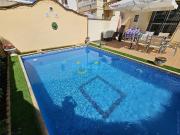 Casa pareada en venta en Torre del Mar, Centro. CHALET...