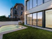 Casa pareada en venta en Vigo, Navia. ESPECTACULAR...