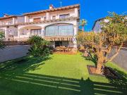 Casa pareada en venta en Vilassar de Dalt, de 234 m² 3...