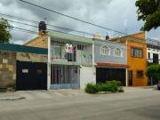 CASA PARQUE REVOLUCION EXCELENTE UBICACIÓN