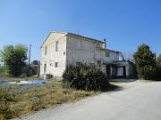 Casa parzialmente ristrutturata in campagna in vendita a...