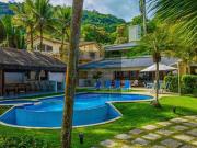 Casa pé na areia em Condomínio à Venda em Ubatuba SP,...