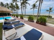 Casa pé na areia no condomínio da Riviera de São Lourenço