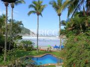 Casa pé na areia no Guarujá