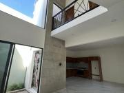 CASA PEQUEÑA SIN JARDIN