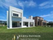 Casa Perimetral en Venta 5 Ambientes Puertos del Lago...