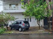 Casa PH en alquiler en Lanus Oeste