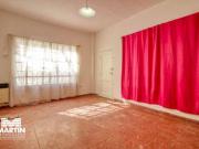 Casa PH en venta en Villa Adelina, 3 ambientes, patio,...
