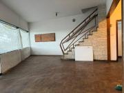 CASA PLANTA ALTA UN DORMITORIOS / PERON 5200