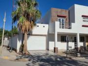 CASA POR EL AREA DEL CONSULADO