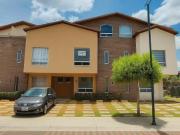 Casa por Estrenar 4 Dorm. con Terraza y Jardín Conjunto...