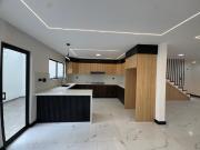 CASA POR ESTRENAR EN VENTA SECTOR RACAR PLAZA