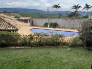 Casa Porteira Fechada no Village do Pinhal | Piscina e Sauna