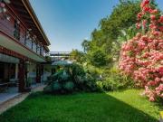 Casa / Pousada à venda em Ubatuba 9 suítes, piscina e...