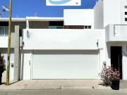 Casa Prados de La Conquista. Venta