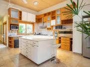 Casa premium 5 dormitorios Avenida Puccio al 300