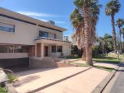 CASA PREMIUM DE CUATRO DORMITORIOS VENTA PILETA...