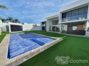 CASA PREMIUM EN VENTA CON ALBERCA EN BALCONES DE...