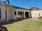 Casa próximo à praia com sacada — Guaiúba — Guarujá