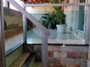 CASA QUATRO QUARTOS, ACABAMENTO MODERNO