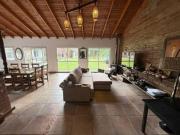 Casa quinta en alquiler en Gonnet. 485 e/ 27 y 28