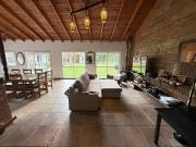 Casa quinta en alquiler en Gonnet. 485 e/ 27 y 28