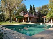 CASA QUINTA EN FUNES CON AMPLIO TERRENO 2700M2