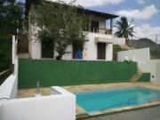 Casa RÃºstica Triplex, sÃ£o 2 vagas de garagem