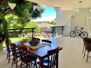 Casa recem construída e espaçosa em Condomínio bem...