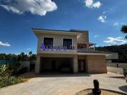 Casa recém construída no Condomínio Serra Azul, em...