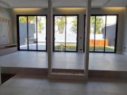 Casa recém reformada no Alphaville 4