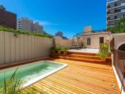 Casa reciclada en venta de 4 dormitorios con cochera y...