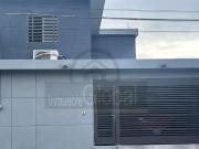 CASA RECIEN REMODELADA CON FACHADA NUEVA EN LA COLONIA...