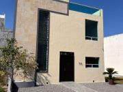 Casa recién remodelada en Altozano Morelia