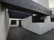 Casa recién remodelada en venta en la Estancia, una planta