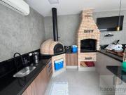 Casa reformada à venda no Quintas de Tamboré