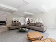 Casa reformada com jardim e piscina no Jardim Guedala