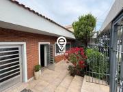 Casa Reformada com Jardim Exuberante no Planalto...