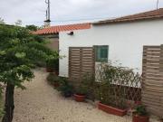 CASA REFORMADA CON JARDÍN