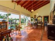 Casa reformada con piscina, frutales y parcela...