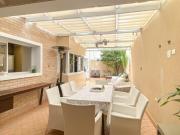 CASA REFORMADA CONDOMÍNIO FECHADO