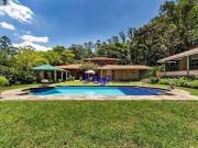 Casa reformada e modernizada com 4.373 m² de Terreno e 6...