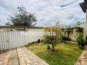 Casa reformada, jardim, terraço com espaço gourmet...