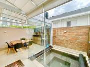 Casa reformada no Condominio Flora Park com170m², 3...