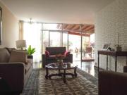 Casa Remodelada Amplio Jardín y Ambientes muy Iluminados...