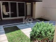 CASA REMODELADA CON 5 RECAMARAS, JARDIN ALBERCA Y SEGURIDAD