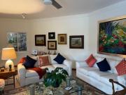 Casa remodelada con alberca en condominio exclusivo en...