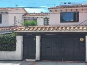 Casa Remodelada con terraza para Arriendo en Santa Paula