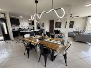 Casa remodelada con vigilancia 24/7 y espectacular vista